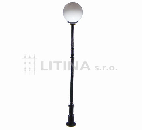  Lampa na sloupku W 2,2 m, průměr koule 300 mm